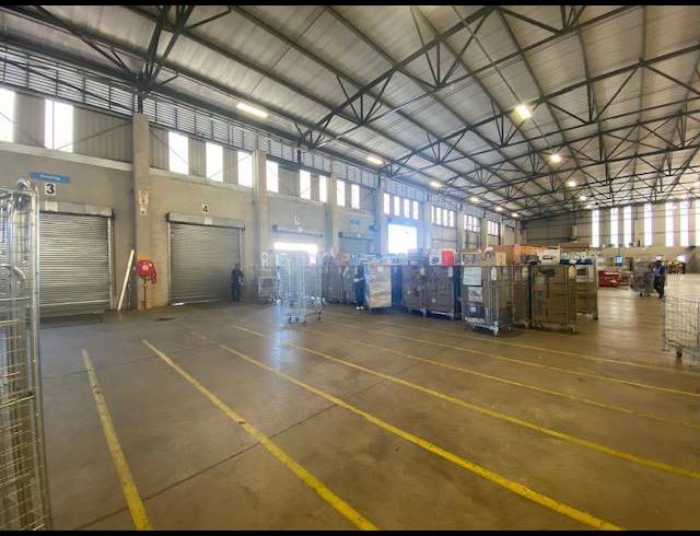 2,358M² WAREHOUSE TO LET IN GLEN ANIL